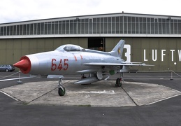 2010-06-13 12-16-37- original - LW Museum Gatow -Mikojan MiG-21 F13