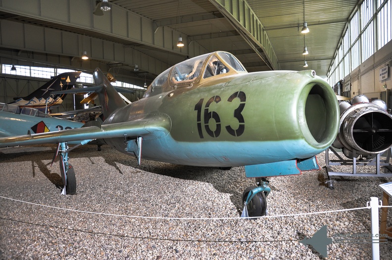 2010-06-13 12-41-50- original - LW Museum Gatow -Mikojan MiG-15 UTI.jpg