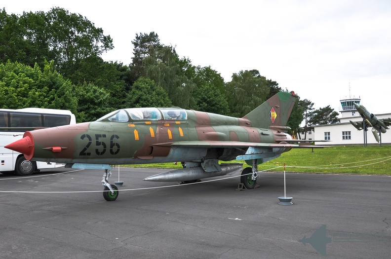 2010-06-13 12-56-02- original - LW Museum Gatow - Mikojan MiG-21 UM.jpg