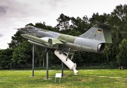 2010-06-13 12-57-41- original - LW Museum Gatow -Lockheed F-104G ZELL