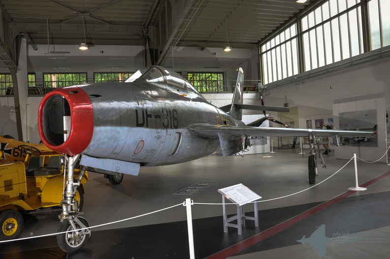 2010-06-13 14-02-57- original - LW Museum Gatow - Republic F-84 Thunderstreak.jpg